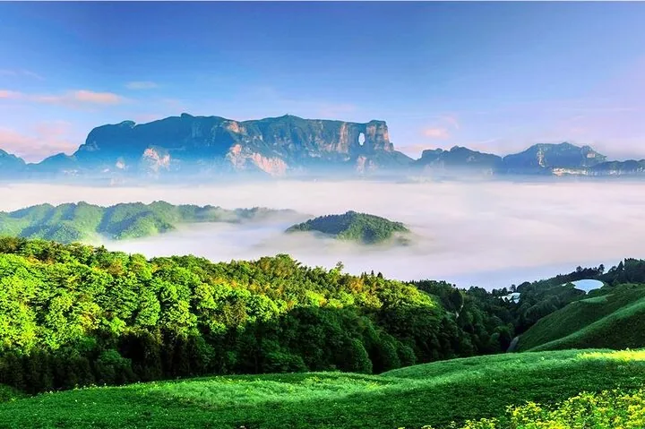 Tianmen Mountain landscape with sea of clouds and lush greenery